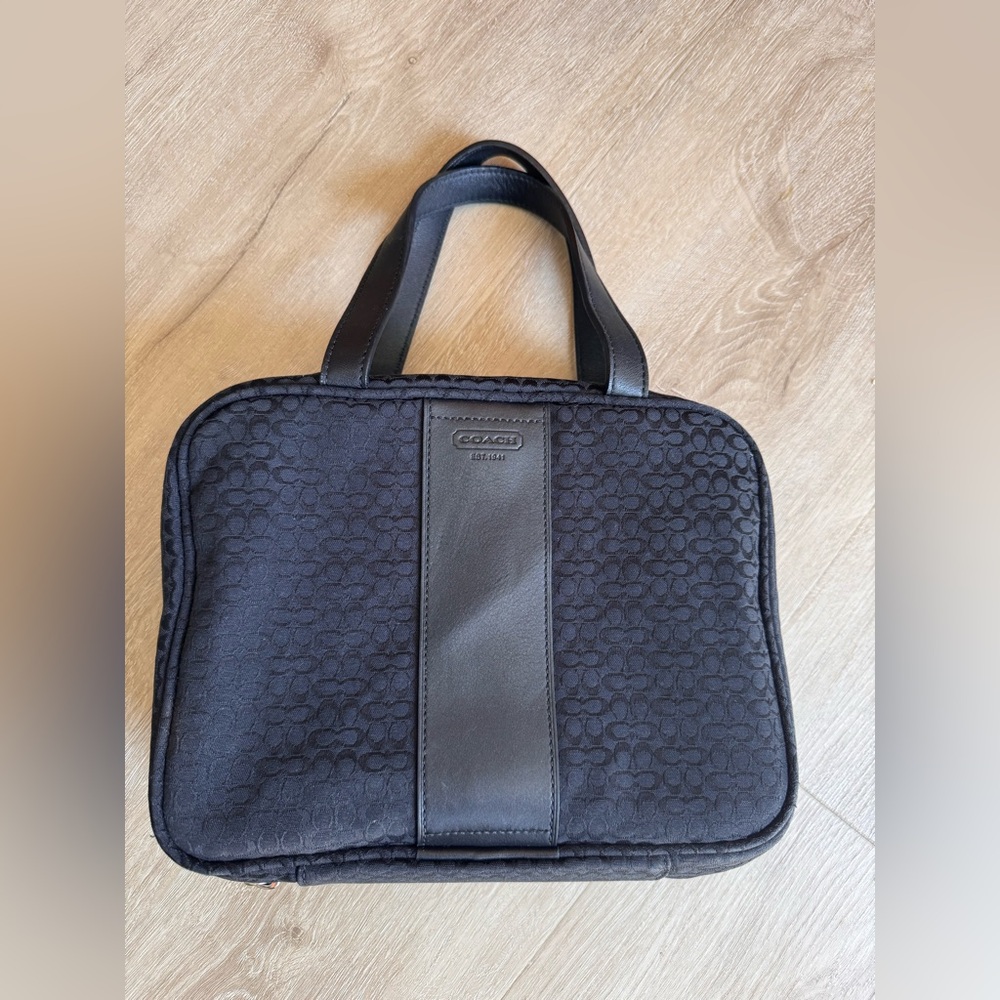 Coach Women canvas black travel/Cosmetic Bag